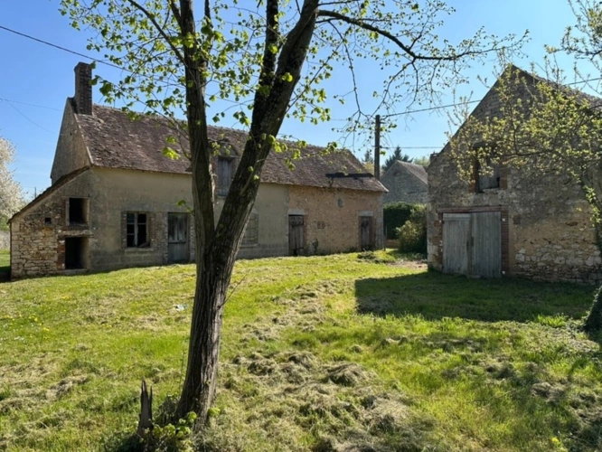 Photos 1 - Touristique - Ferrières proche à 3 mn - Corps de ferme de 4 bâtiments potentiel de 120 m2 environ sur Terrain de 1 427 M2