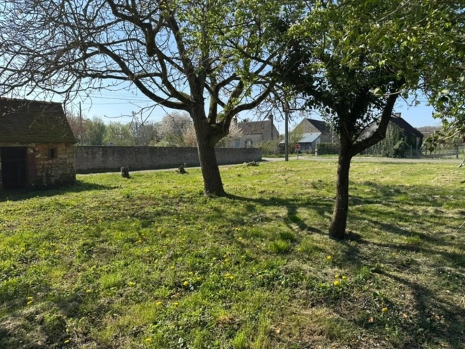 Photos 3 - Touristique - Ferrières proche à 3 mn - Corps de ferme de 4 bâtiments potentiel de 120 m2 environ sur Terrain de 1 427 M2