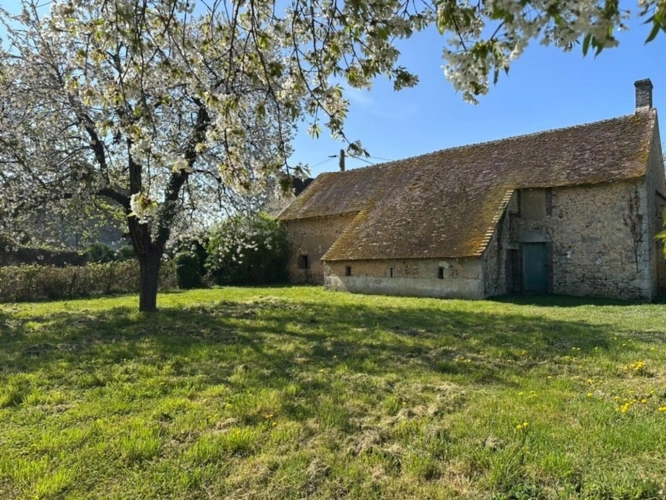 Photos 6 - Touristique - Ferrières proche à 3 mn - Corps de ferme de 4 bâtiments potentiel de 120 m2 environ sur Terrain de 1 427 M2