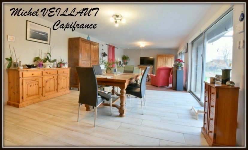 Photos 3 - Touristique - Propriete à vendre 5 pièces TREVOL (03), 3 chambres, terrain 30121 m²