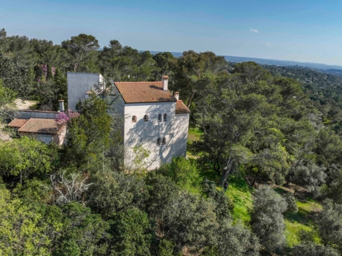 Photos 2 - Prestige - Proprieté à vendre 6 pièces NIMES (30)