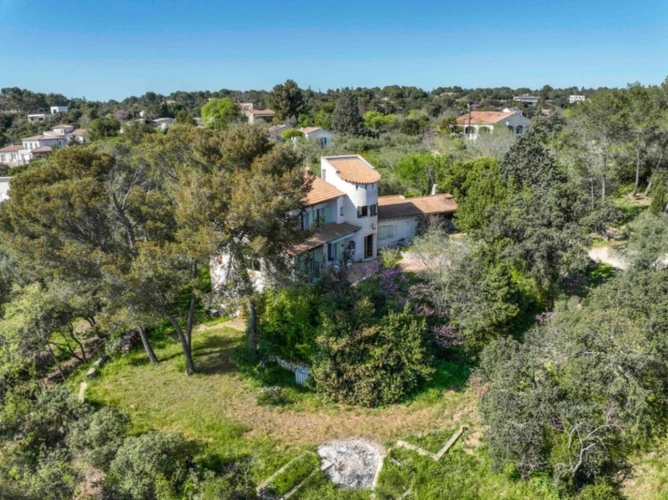 Photos 6 - Prestige - Proprieté à vendre 6 pièces NIMES (30)