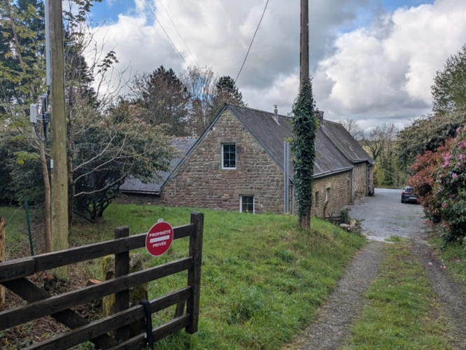 Photos 3 - Équestre - LE SAINT PROPRIETE COMPOSEE D'UNE LONGERE ET DEPENDANCES DE 185M² ENVIRON PARCELLE DE 6 HECTARES 4