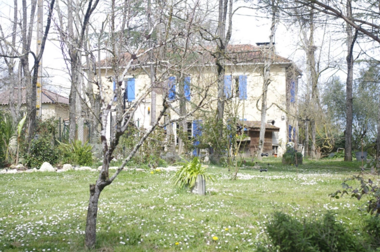 Photos 15 - Touristique - SAINT JEAN POUTGE, à vendre propriete de charme 8 pièces + potentiel gîtes indépendants sur 7.4 ha de terrain