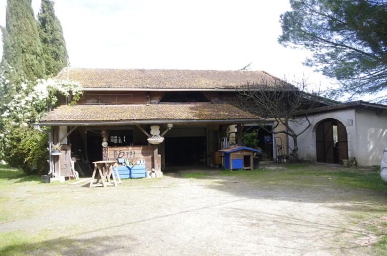 Photos 29 - Touristique - SAINT JEAN POUTGE, à vendre propriete de charme 8 pièces + potentiel gîtes indépendants sur 7.4 ha de terrain