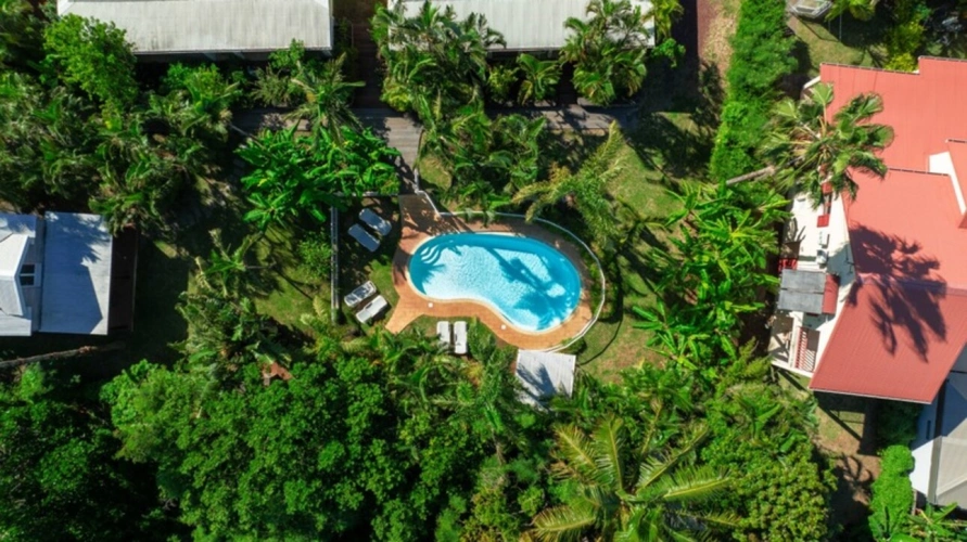 Photos 1 - Prestige - Magnifique propriété avec une villa, un studio et 6 bungalows à vendre LA RIVIERE (974)
