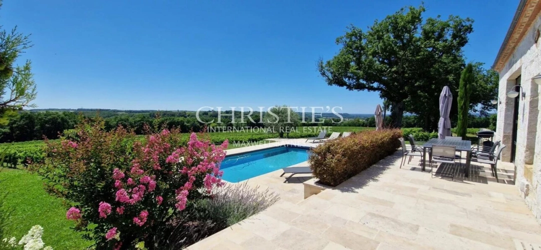 Photos 10 - Équestre - A vendre à Sainte Foy la Grande, magnifique propriété viticole et équestre, 80 ha de vignes et 35ha de bois