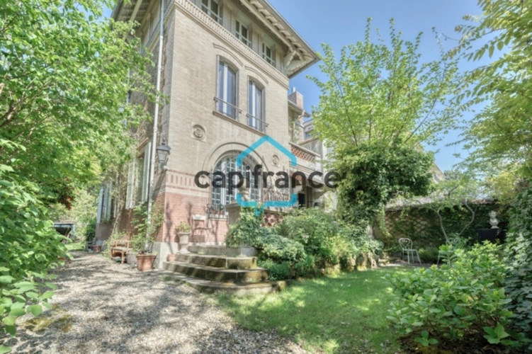 Photos 25 - Prestige - Demeure de charme, à vendre, 9 pièces NOGENT SUR MARNE (94), aux abords du Bois de Vincennes