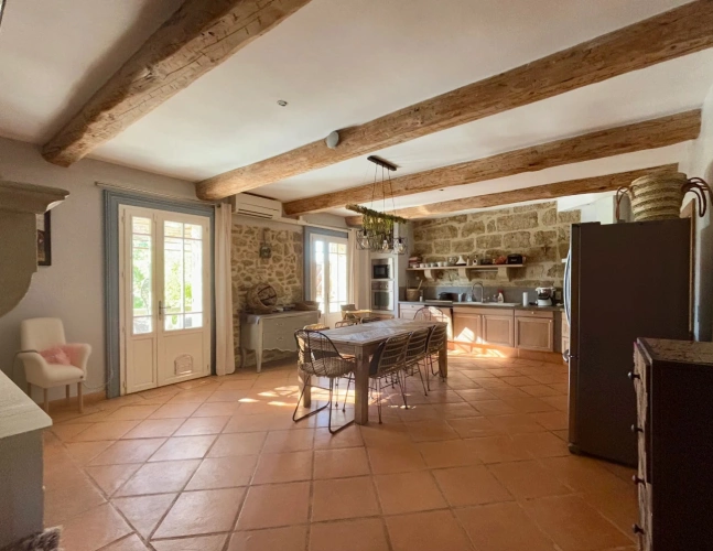 Photos 13 - Touristique - MAISON D'HÔTES VIGNERONNE ENTIEREMENT RÉNOVÉE 420m2 TERRAIN 1252m2 PROCHE GIGNAC
