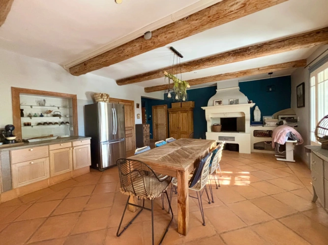 Photos 14 - Touristique - MAISON D'HÔTES VIGNERONNE ENTIEREMENT RÉNOVÉE 420m2 TERRAIN 1252m2 PROCHE GIGNAC
