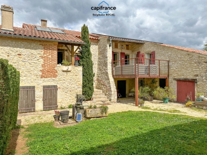 Photos 2 - Prestige - Dpt Lot et Garonne (47), à vendre MONTAYRAL propriete P7 de 125 m² - Terrain de 1 106 m²