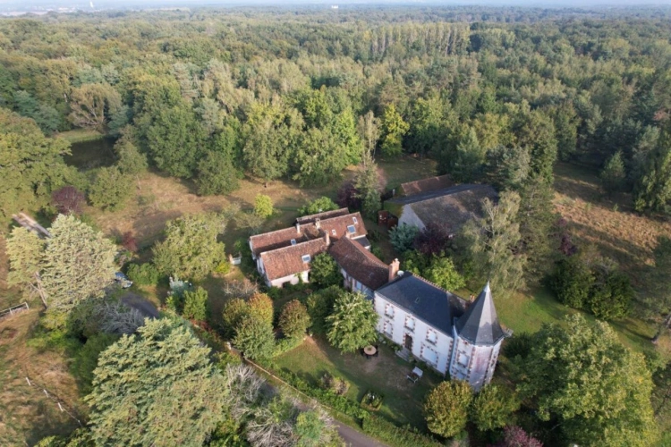 Photos 1 - Équestre - Propriété avec Deux Maisons et un Gîte sur 7,3 ha