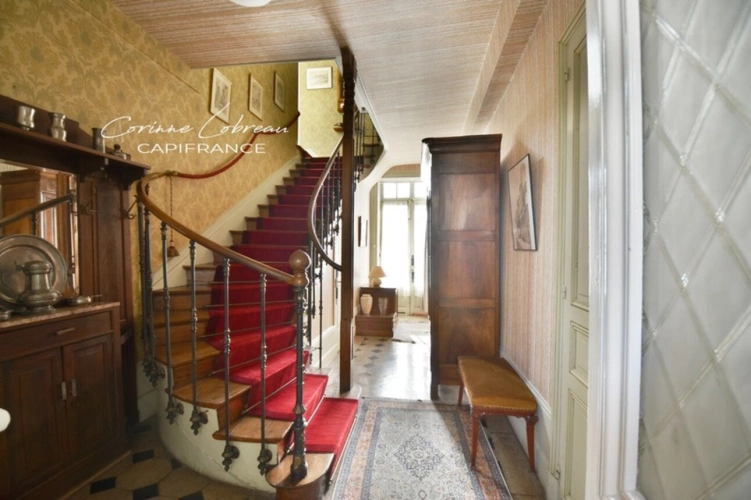 Photos 2 - Prestige - Propriété à vendre 14 pièces à LA ROCHE VINEUSE