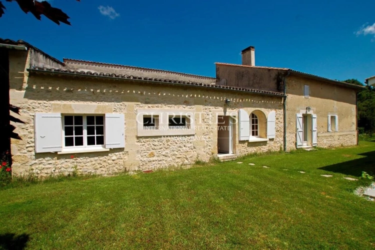 Photos 14 - Prestige - Charmante propriété dans le Médoc avec une maison principale, un gite, une annexe et une piscine