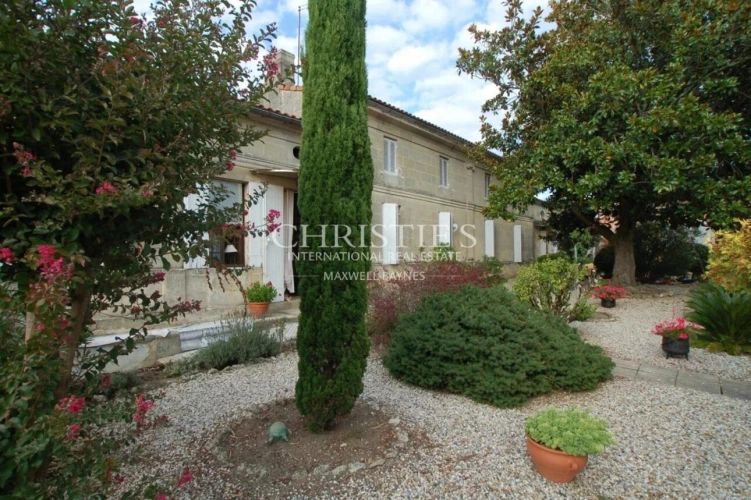 Photos 2 - Viticole - A vendre belle propriété de 18 ha avec une position dominante - Top terroir - A 35 mn de Bordeaux
