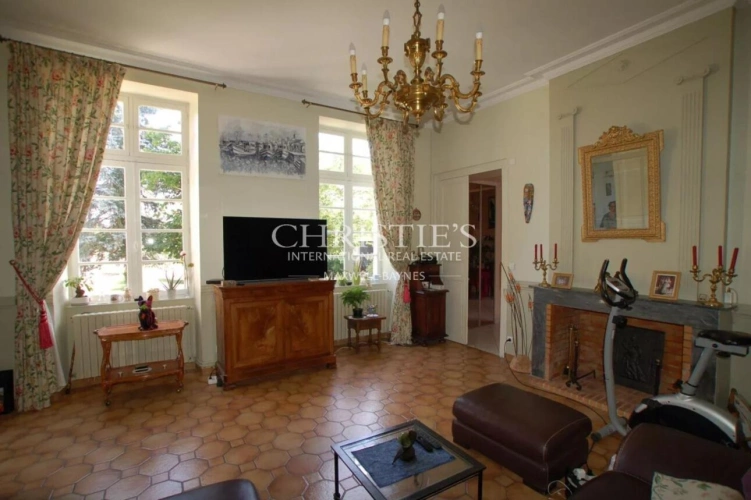 Photos 6 - Prestige - A vendre - propriété viticole de 11 ha - Belle chartreuse à rénover