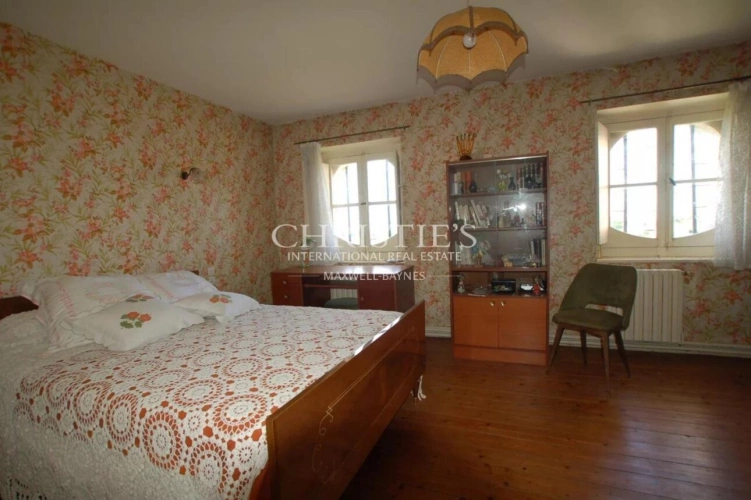 Photos 8 - Prestige - A vendre - propriété viticole de 11 ha - Belle chartreuse à rénover