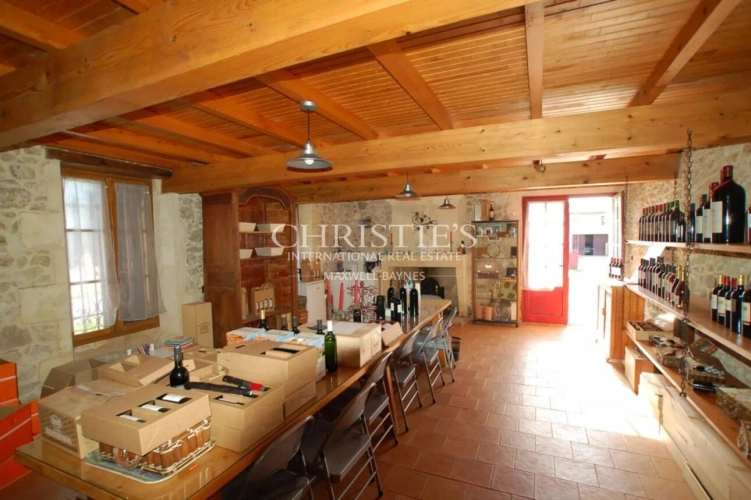 Photos 9 - Prestige - A vendre - propriété viticole de 11 ha - Belle chartreuse à rénover