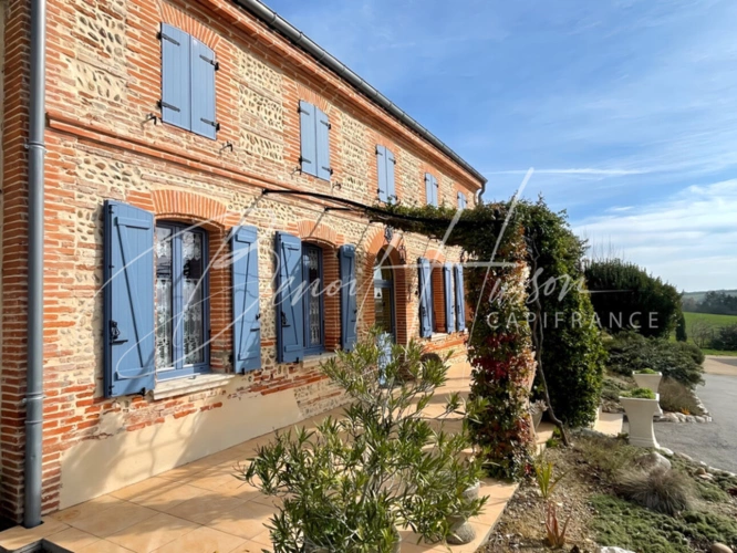 Photos 2 - Prestige - Propriété de 321m² - Terrain de 3,69ha