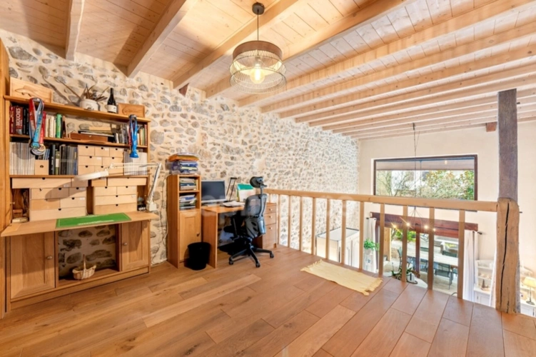 Photos 7 - Prestige - À VENDRE – Ferme Gessienne rénovée + Grange - PREVESSIN-MOENS (01)