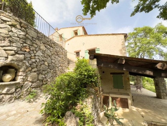 Photos 6 - Touristique - Propriété de charme avec vue – 2,3 hectares de terrain – Appartement indépendant – Fayence