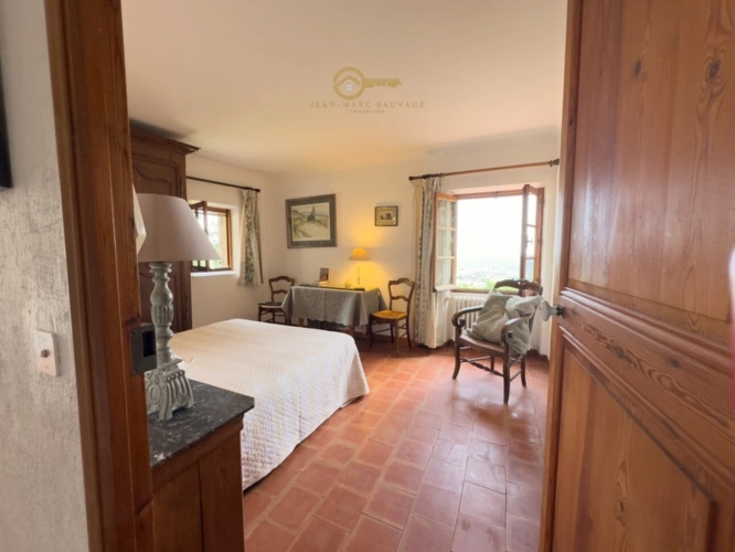 Photos 15 - Touristique - Propriété de charme avec vue – 2,3 hectares de terrain – Appartement indépendant – Fayence