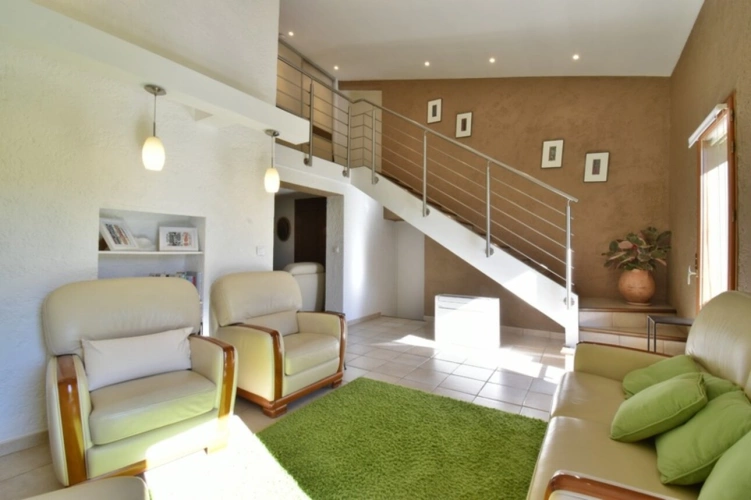 Photos 4 - Agricole - Propriété en pierre de 180 m² habitables sur 22 000 m² de terrain, vue dominante