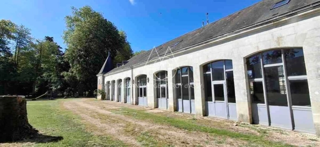 Photos 35 - Prestige - Château du XVIIIème à 1h10 de Paris. Conçu pour accueillir activités professionnelles et vie familiale indépendante