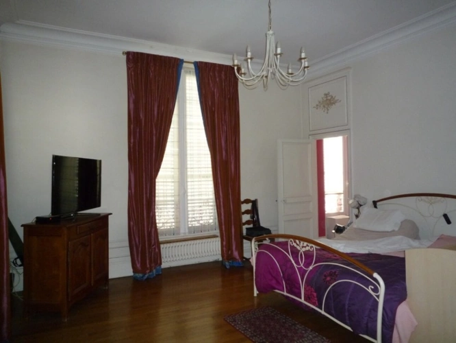 Photos 28 - Prestigious - Department Aisne (02), CHATEAU THIERRY center, 1850 residence of 600 m² of living space and enclosed