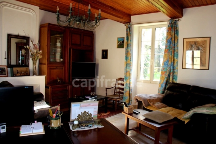 Photos 7 - Prestige - Propriété agricole avec maison de 205 m2, grange de 415 m2 et ancien séchoir à tabac de 270 m2 à vendre à FLEURANCE (32), sur terrain de 15 800 m2