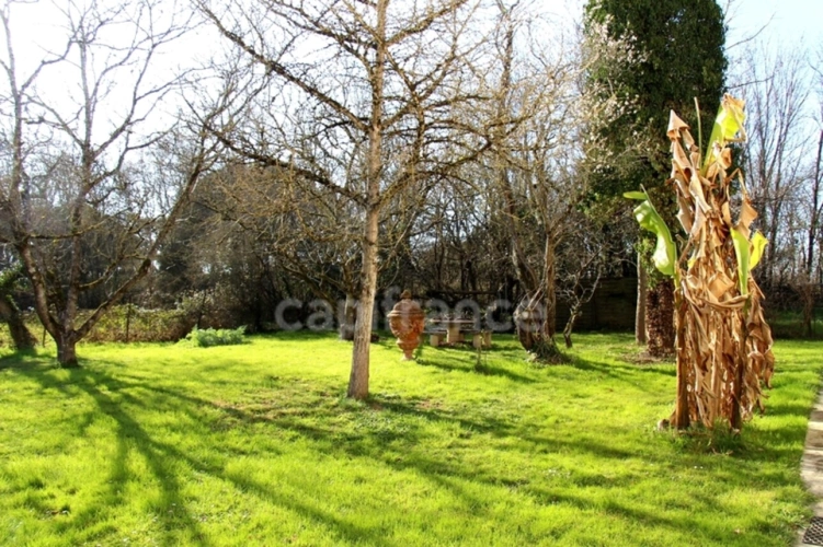 Photos 23 - Prestige - Propriété agricole avec maison de 205 m2, grange de 415 m2 et ancien séchoir à tabac de 270 m2 à vendre à FLEURANCE (32), sur terrain de 15 800 m2