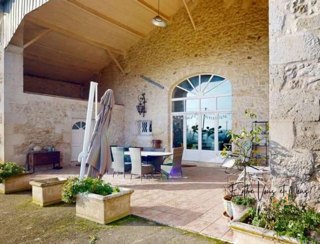 Photos 2 - Touristique - PROPRIETE 288M2, DÉPENDANCES SUR 8,4HA