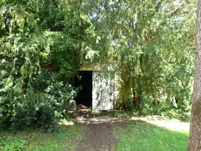 Photos 8 - Touristique -  BURIE (17) A Vendre CORPS de FERME et Ses Nombreuses Dépendances 