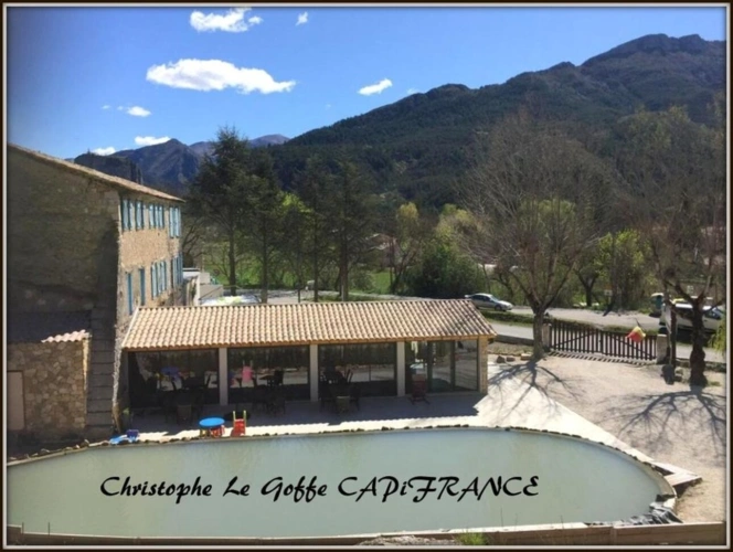 Photos 8 - Touristique - Castellane Gorges Du Verdon  2 hangars, hôtel, restaurant, deux villas 5 ha de flan de colline visite Visite 3 et 4 juillet 7 et 8 aout