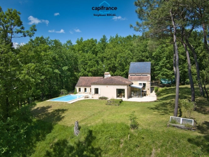 Photos 1 - Prestige - Dpt Lot et Garonne (47), à vendre FUMEL propriété en pierre P7 sur un terrain de 4ha de terrain