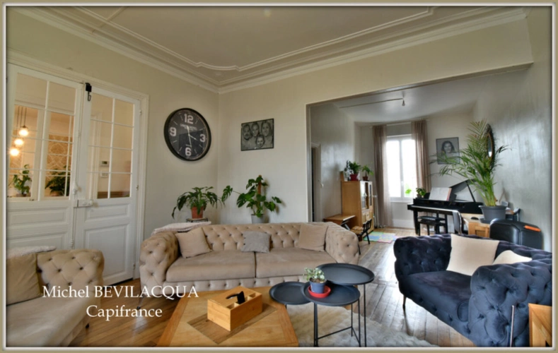 Photos 3 - Prestige - NEVERS (58), Propriété de charme 12 pièces, 265 m² habitables, 8 chambres, grandes annexes, piscine, terrain 1100 m²