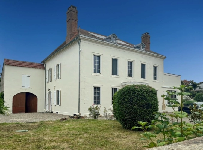 Photos 9 - Prestige - PLAISANCE DU GERS(32), ELEGANTE et HISTORIQUE MAISON DE MAITRE, dépendances, garage, 3200m2 clos et paysagé