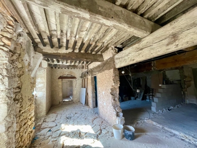 Photos 13 - Prestige - À VENDRE – Château à rénover sur domaine de 100 hectares