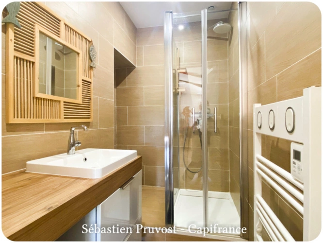 Photos 14 - Prestige - Propriété à vendre 7 pièces LES LECHES (24) 200m², 5 chambres, Terrain 10000m², Grange 150 m², Piscine, Sans travaux