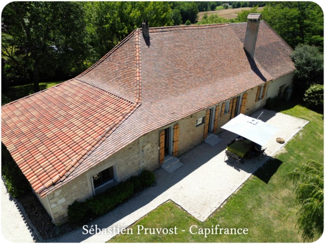 Photos 18 - Prestige - Propriété à vendre 7 pièces LES LECHES (24) 200m², 5 chambres, Terrain 10000m², Grange 150 m², Piscine, Sans travaux