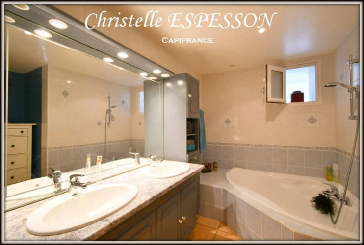 Photos 11 - Prestigious - MAGNIFICENT 205 M2 8-ROOM FARMHOUSE IN FOURQUES SUR GARONNE