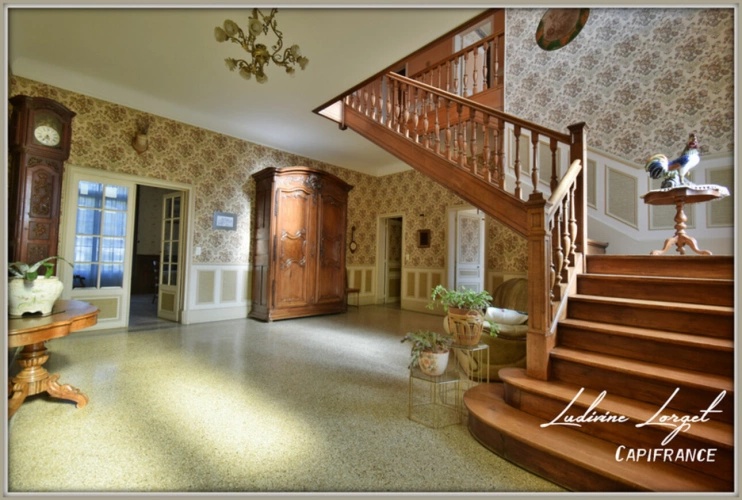 Photos 9 - Prestige - Propriété à vendre Au nord de Soissons (02200) (14km) - Corps de ferme - maison bourgeoise 335 m² habitables - 6 chambres - sous-sol total –Dépendances – Garages – Hangars- Terrain 1,22 hectare