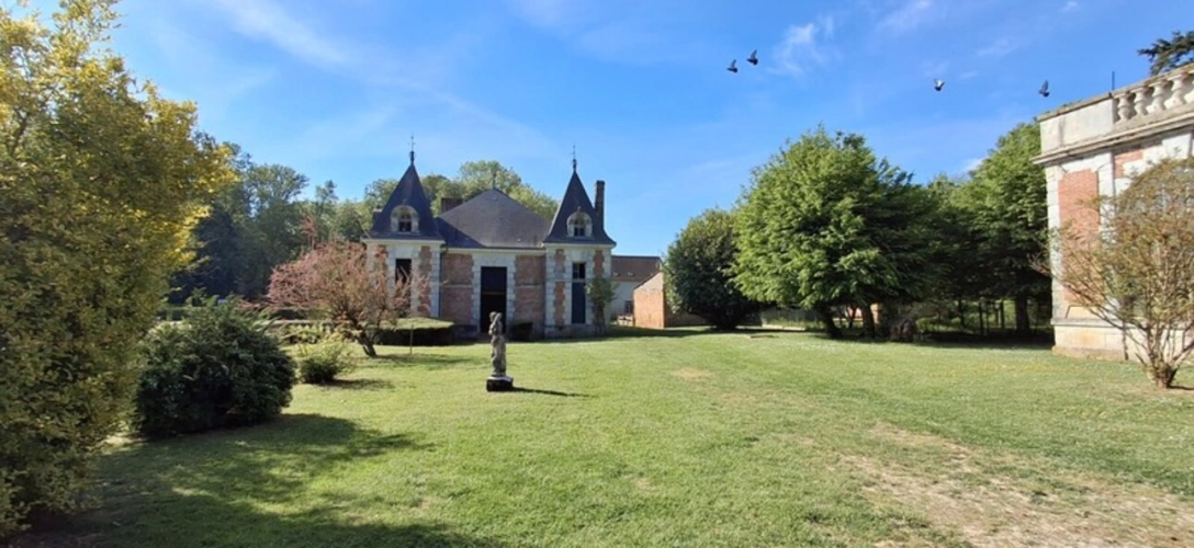 Photos 22 - Prestige - Château du XVIIIème à 1h10 de Paris. Conçu pour accueillir activités professionnelles et vie familiale indépendante