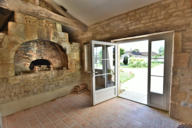 Photos 19 - Prestige - Propriete à vendre 13 pièces ROUILLAC (16)
