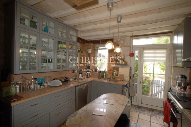 Photos 8 - Equestrian - 18-hectare estate with dominant views, maison de maitre and gites - great potential !