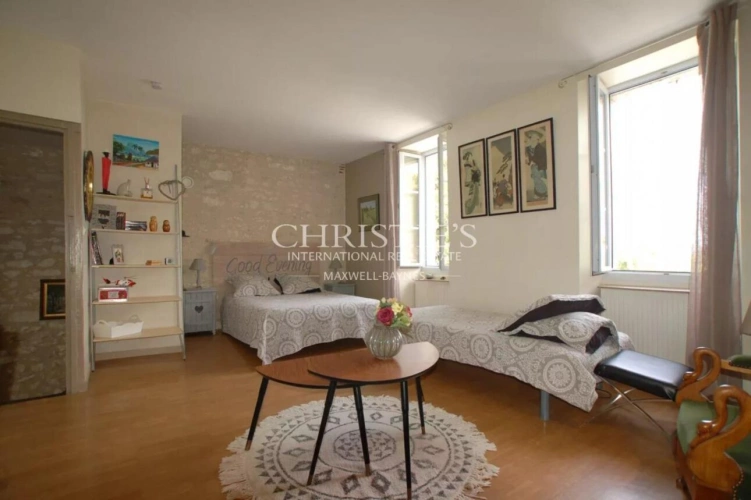 Photos 9 - Equestrian - 18-hectare estate with dominant views, maison de maitre and gites - great potential !