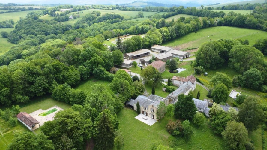 Photos 1 - Équestre - Domaine équestre de 41 hectares