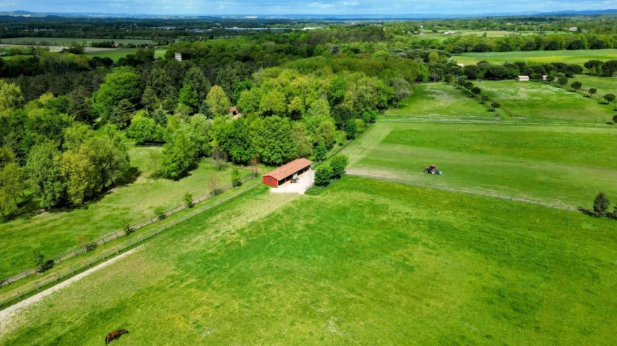 Photos 6 - Équestre - Domaine d'exception niché au coeur de 15 hectares soigneusement aménagés