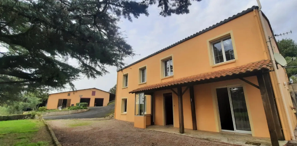 Photos 1 - Équestre - Propriété sur 1,7 ha à 15 mn de Fontenay Le Comte (85)