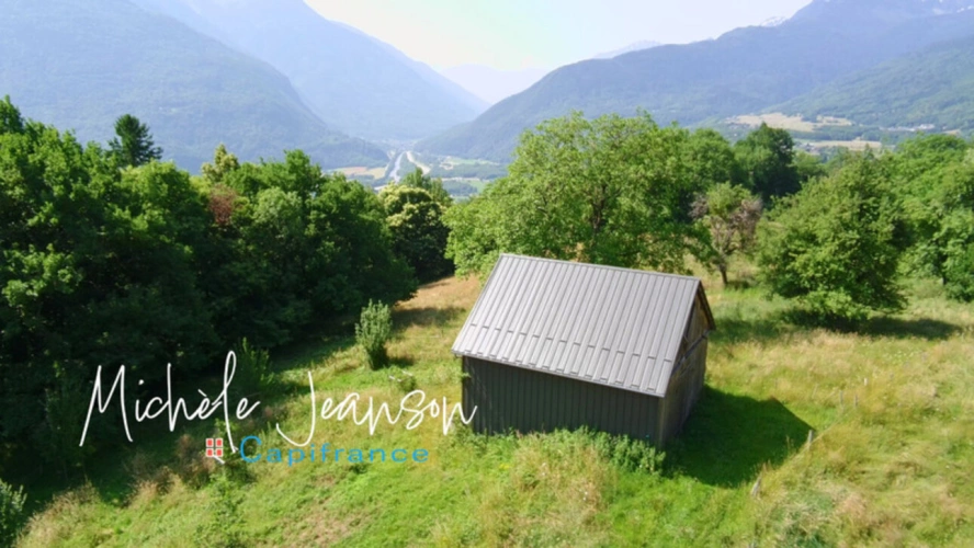 Photos 1 - Touristique - À vendre – Hangar sur deux niveaux avec plus d’un hectare de terrain à SAINT GEORGES D'HURTIERES (73)